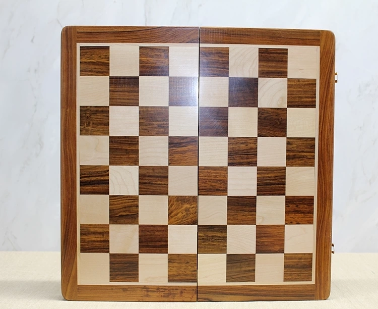 Özel Vernikli Mıknatıs Taşlı Ahşap Katlanabilir Kutulu Satranç Oyunu 30 Cm G223 ( Lisinya )