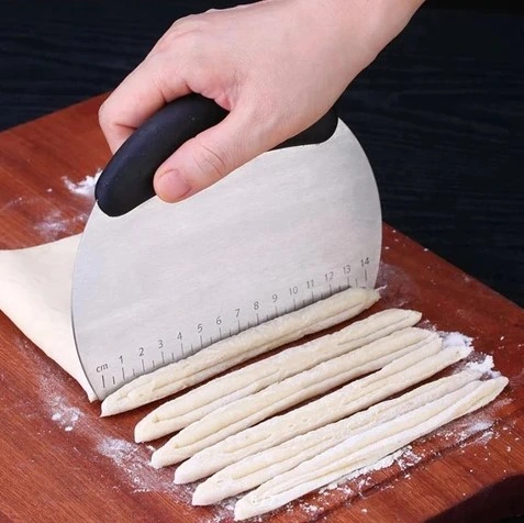 Paslanmaz Çelik Hamur Kesme Ve Şekillendirme Spatulası ( Lisinya ) Paslanmaz Çelik Hamur Kesme Ve Şekillendirme Spatulası ( Lisinya )