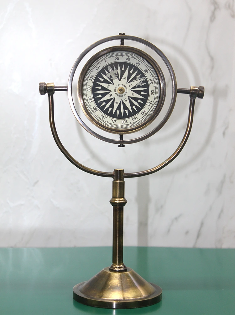 Pirinç Masa Üstü Pusula Model 4 ( Lisinya ) Pirinç Masa Üstü Pusula Model 4 ( Lisinya )