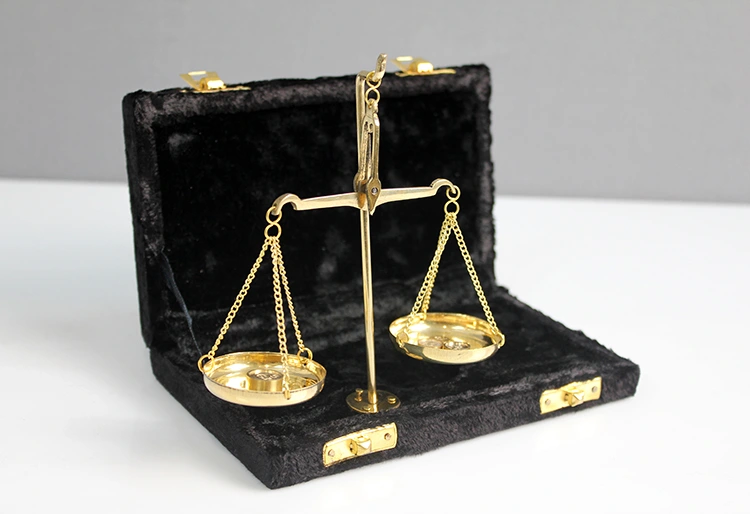 Pirinç Terazi 10 Gr ( Lisinya ) Pirinç Terazi 10 Gr ( Lisinya )