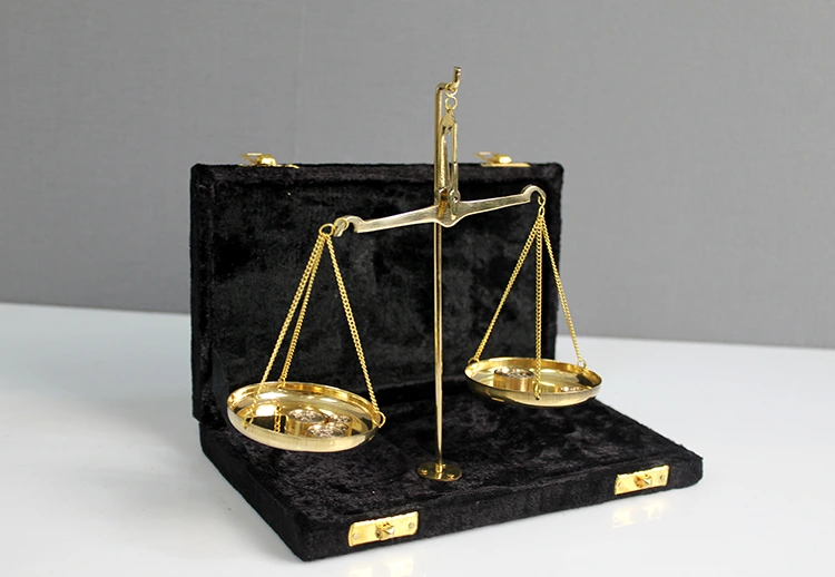 Pirinç Terazi 40 Gr ( Lisinya ) Pirinç Terazi 40 Gr ( Lisinya )