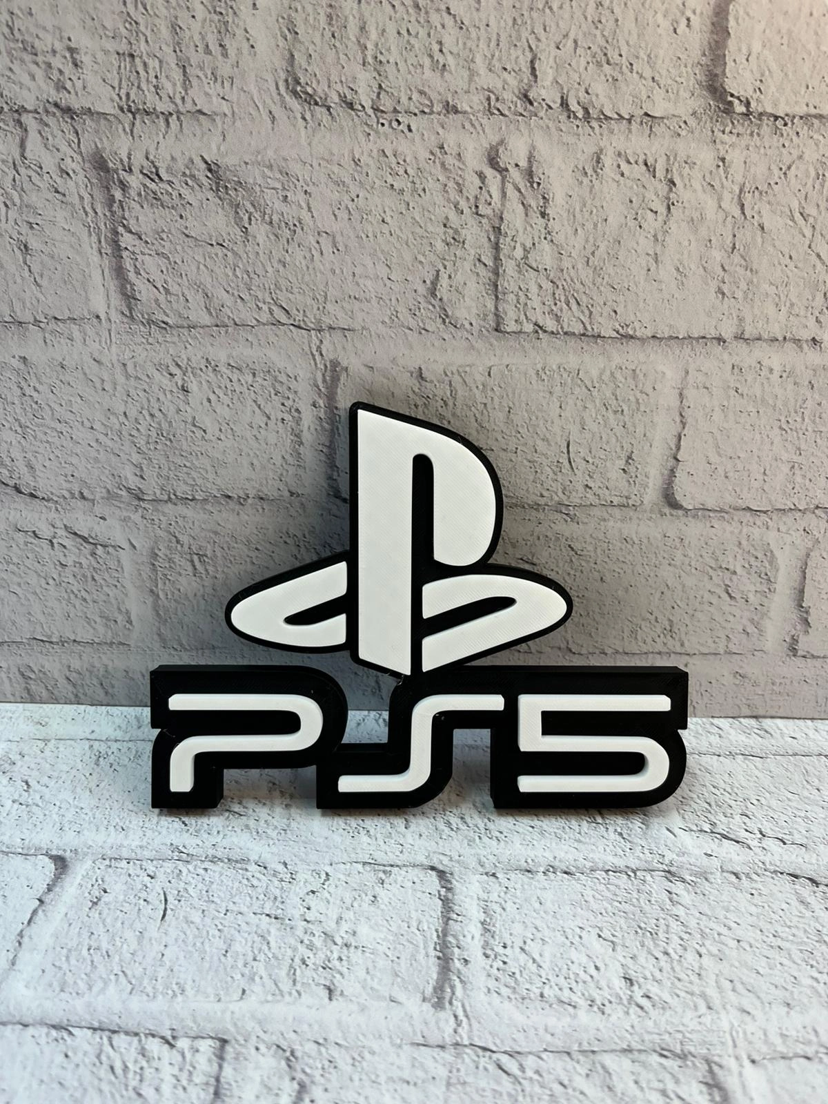 Playstation 5 Logo Duvar Dekoru Minimal Tasarım 16×12 Cm ( Lisinya ) Playstation 5 Logo Duvar Dekoru Minimal Tasarım 16×12 Cm ( Lisinya )