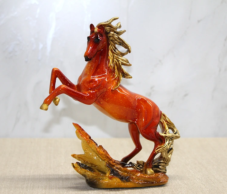 Polyester Gold Detaylı Şahlanmış At Figürü ( Lisinya ) Polyester Gold Detaylı Şahlanmış At Figürü ( Lisinya )