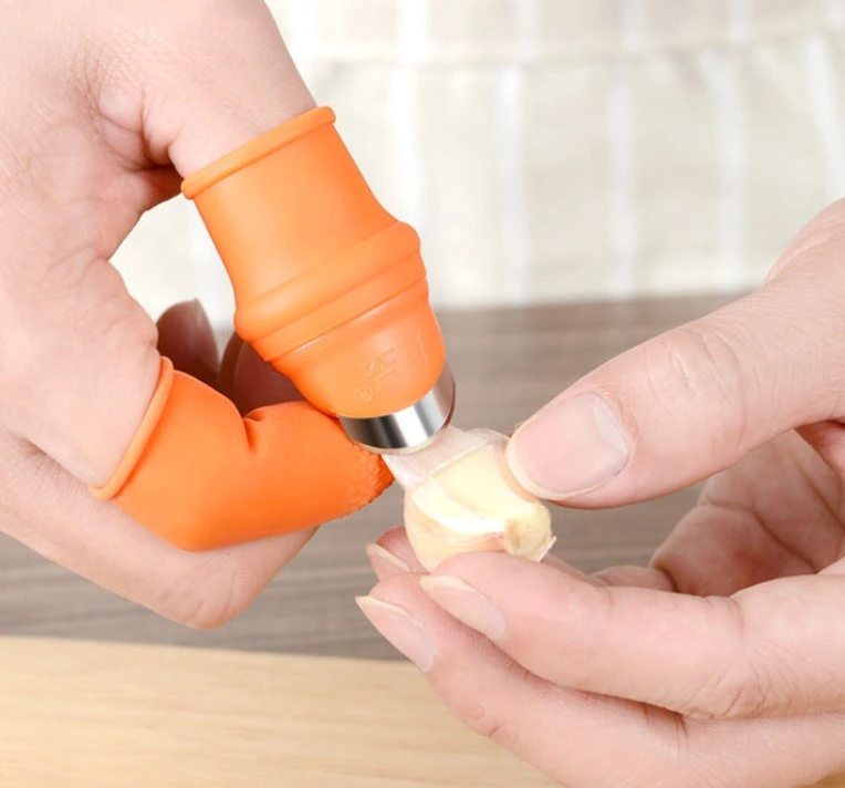 Pratik Baş Parmak Sebze Kesme Ayıklayıcı Erkek L Set ( Lisinya ) Pratik Baş Parmak Sebze Kesme Ayıklayıcı Erkek L Set ( Lisinya )