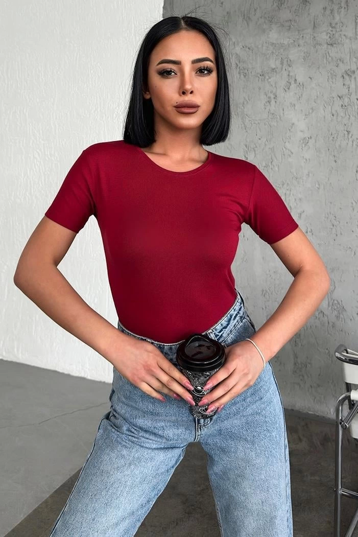Rahat Ve Şık Kısa Kollu Bisiklet Yaka Likralı Viskon Penye Body Bordo ( Lisinya ) Rahat Ve Şık Kısa Kollu Bisiklet Yaka Likralı Viskon Penye Body Bordo ( Lisinya )