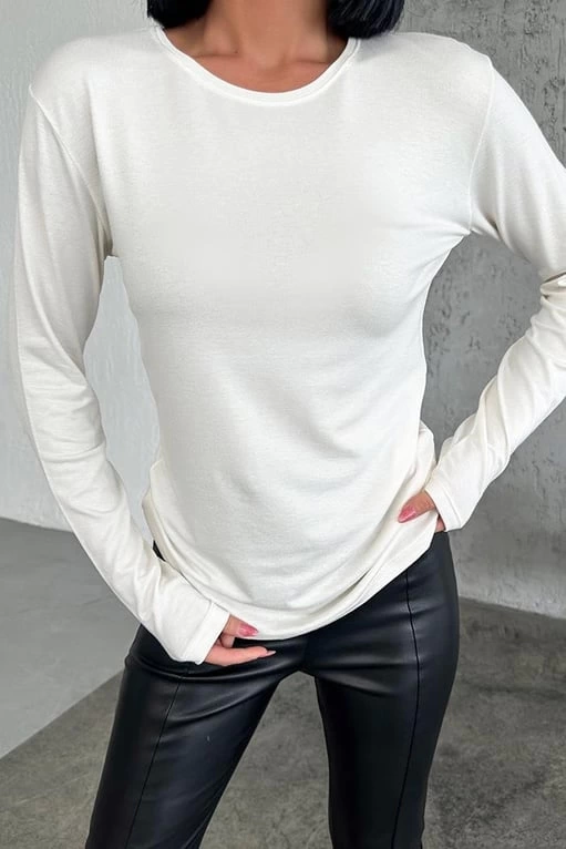 Rahat Ve Şık Uzun Kollu Bisiklet Yaka Likralı Viskon Penye Body Ekru ( Lisinya ) Rahat Ve Şık Uzun Kollu Bisiklet Yaka Likralı Viskon Penye Body Ekru ( Lisinya )