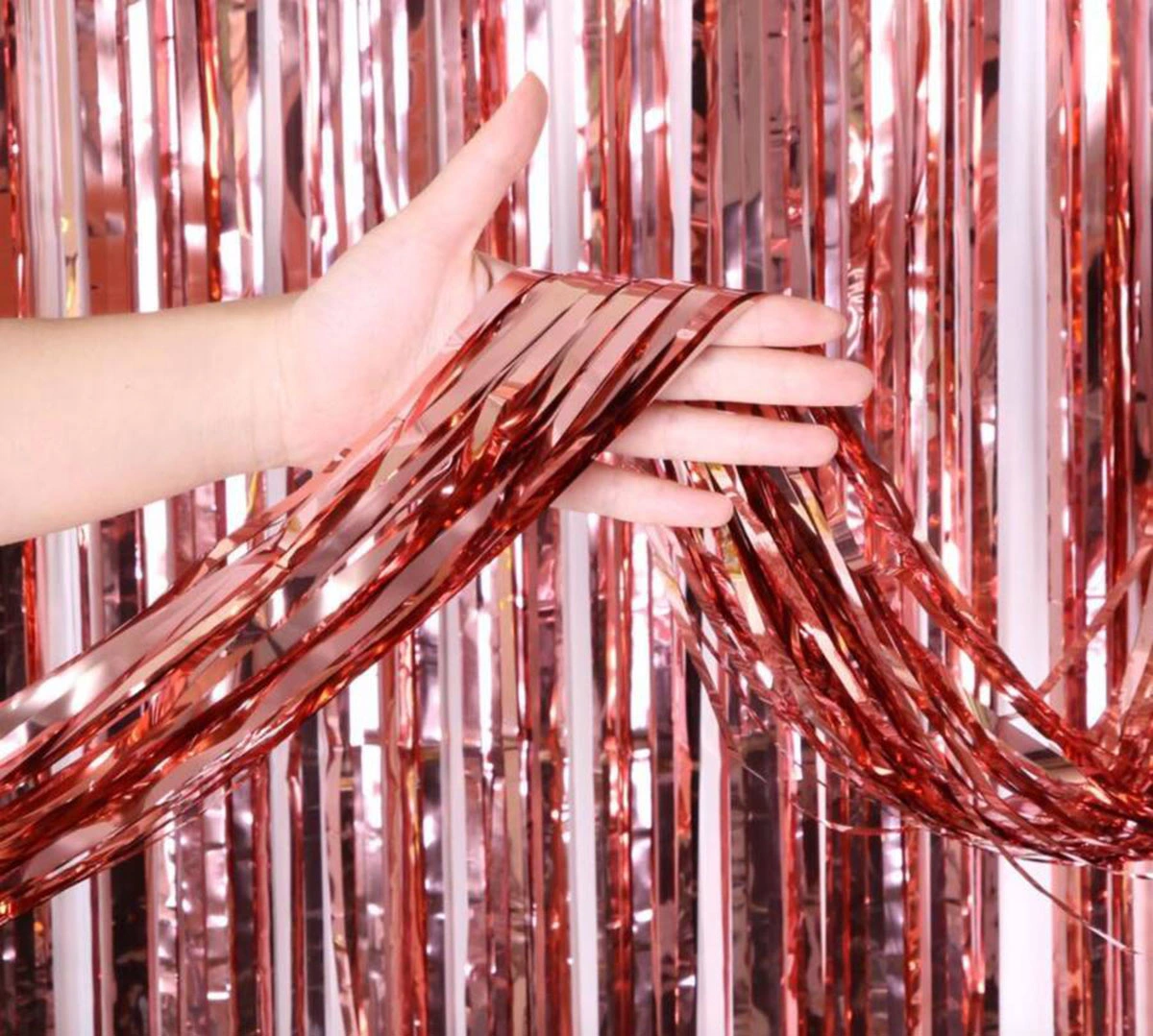 Rose Gold Püsküllü Kapı Perdesi ( Lisinya ) Rose Gold Püsküllü Kapı Perdesi ( Lisinya )