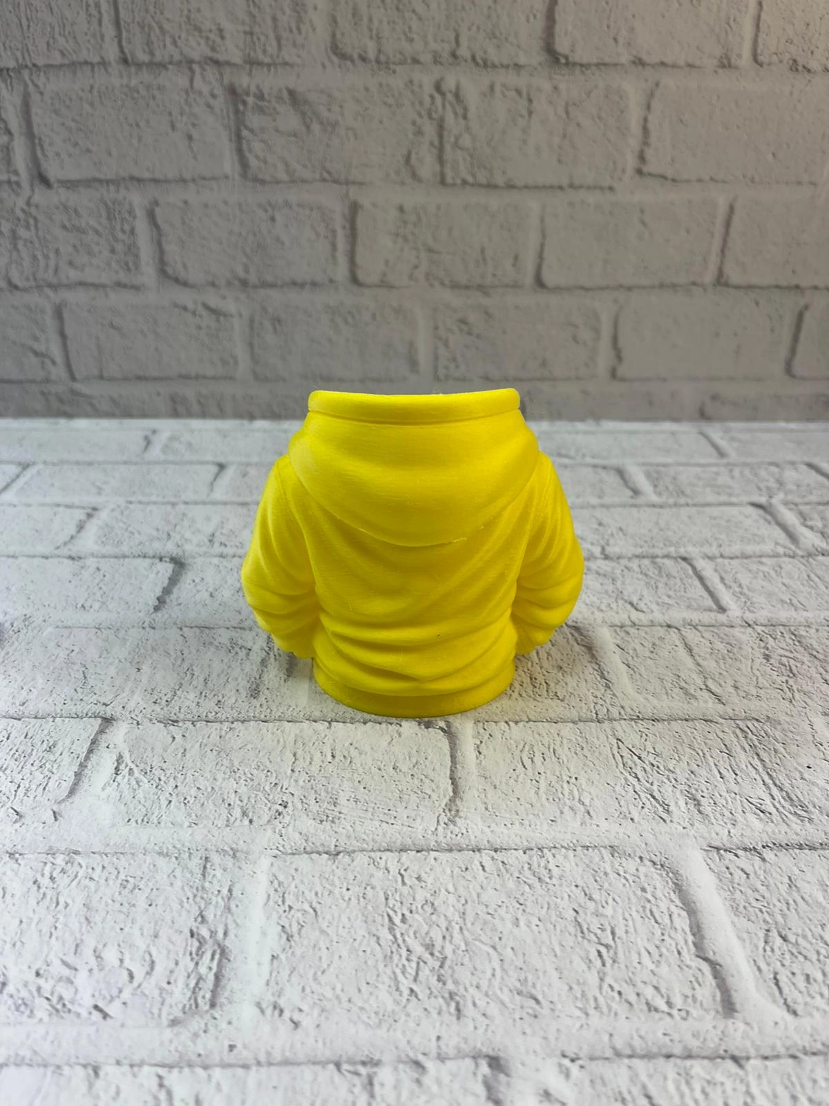 Sarı Hoodie Kalemlik 10x10 Cm Masa Üstü Düzenleyici ( Lisinya )