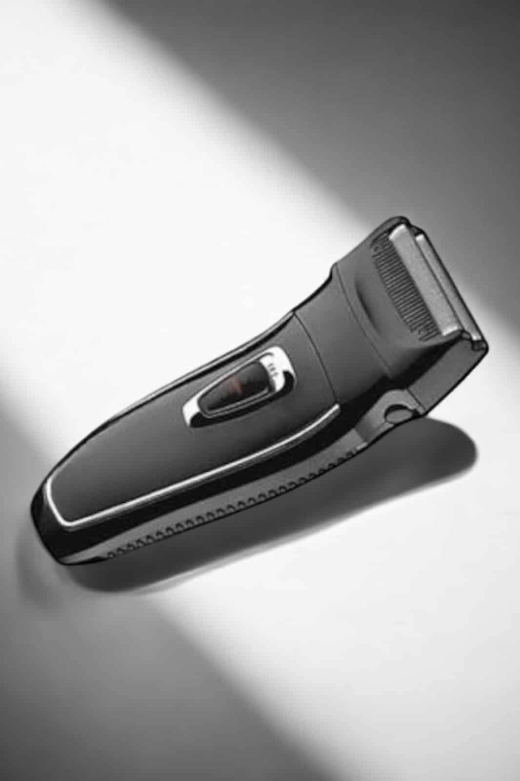 Şarjlı Paslanmaz Çelik Bıçaklı Ve Kablosuz Saç Sakal Tıraş Makinesi ( Lisinya )