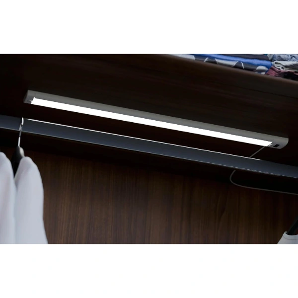 Sensörlü Şarjlı Mıknatıslı Uzun Led Işık ( Lisinya ) Sensörlü Şarjlı Mıknatıslı Uzun Led Işık ( Lisinya )