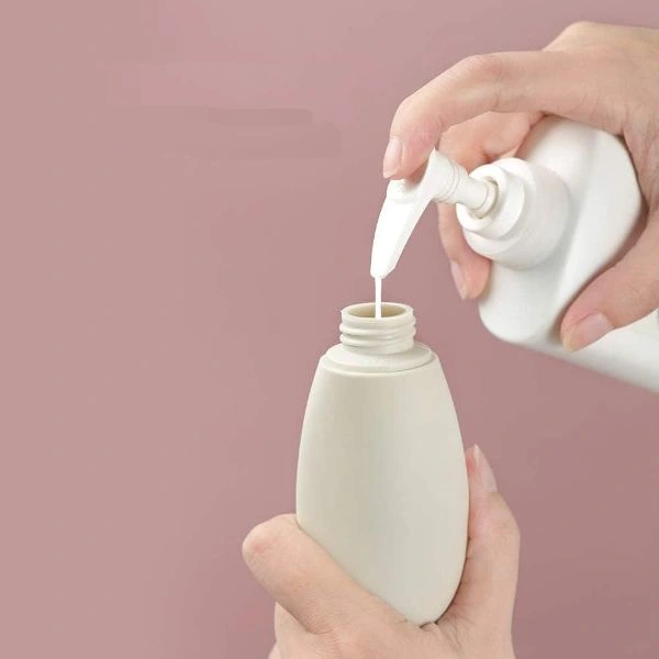 Seyahat Tipi Bakım Ürünleri Düzenleyici ( Lisinya ) Seyahat Tipi Bakım Ürünleri Düzenleyici ( Lisinya )