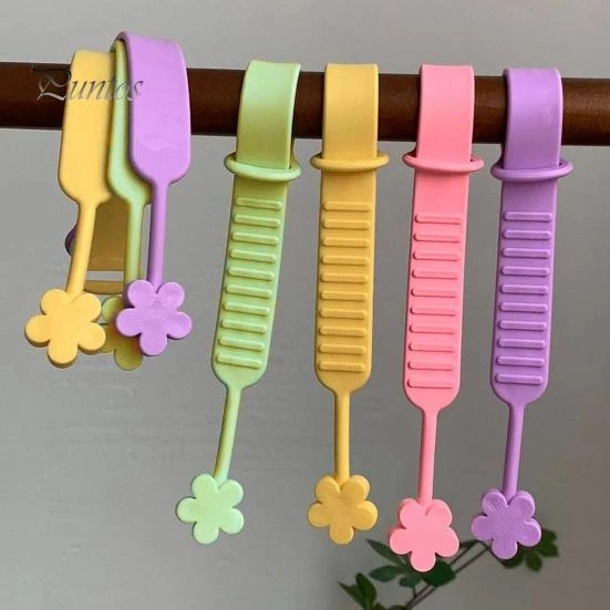 Silikon Klozet Kaldırma Atı 3 Adet ( Lisinya ) Silikon Klozet Kaldırma Atı 3 Adet ( Lisinya )