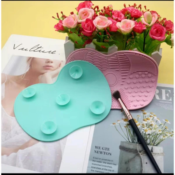 Silikon Makyaj Temizleme Matı ( Lisinya ) Silikon Makyaj Temizleme Matı ( Lisinya )