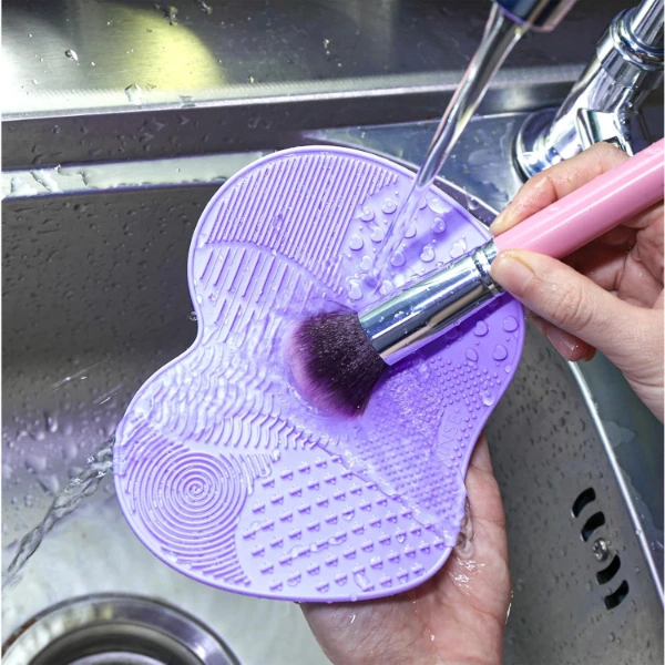 Silikon Makyaj Temizleme Matı ( Lisinya ) Silikon Makyaj Temizleme Matı ( Lisinya )