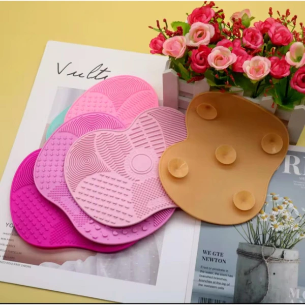 Silikon Makyaj Temizleme Matı ( Lisinya ) Silikon Makyaj Temizleme Matı ( Lisinya )