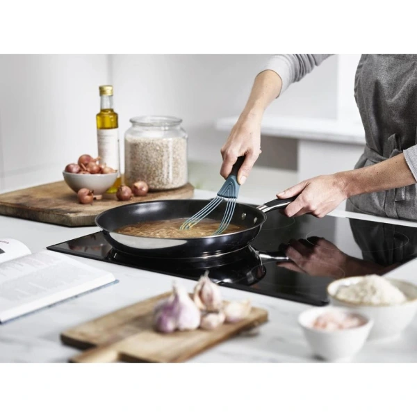 Silikon Saplı 2 İşlevli Çırpıcı (balon Ve Düz) ( Lisinya ) Silikon Saplı 2 İşlevli Çırpıcı (balon Ve Düz) ( Lisinya )