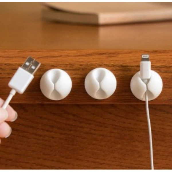 Siyah Beyaz Kablo Sabitleme Klipsi 10'lu ( Lisinya ) Siyah Beyaz Kablo Sabitleme Klipsi 10'lu ( Lisinya )