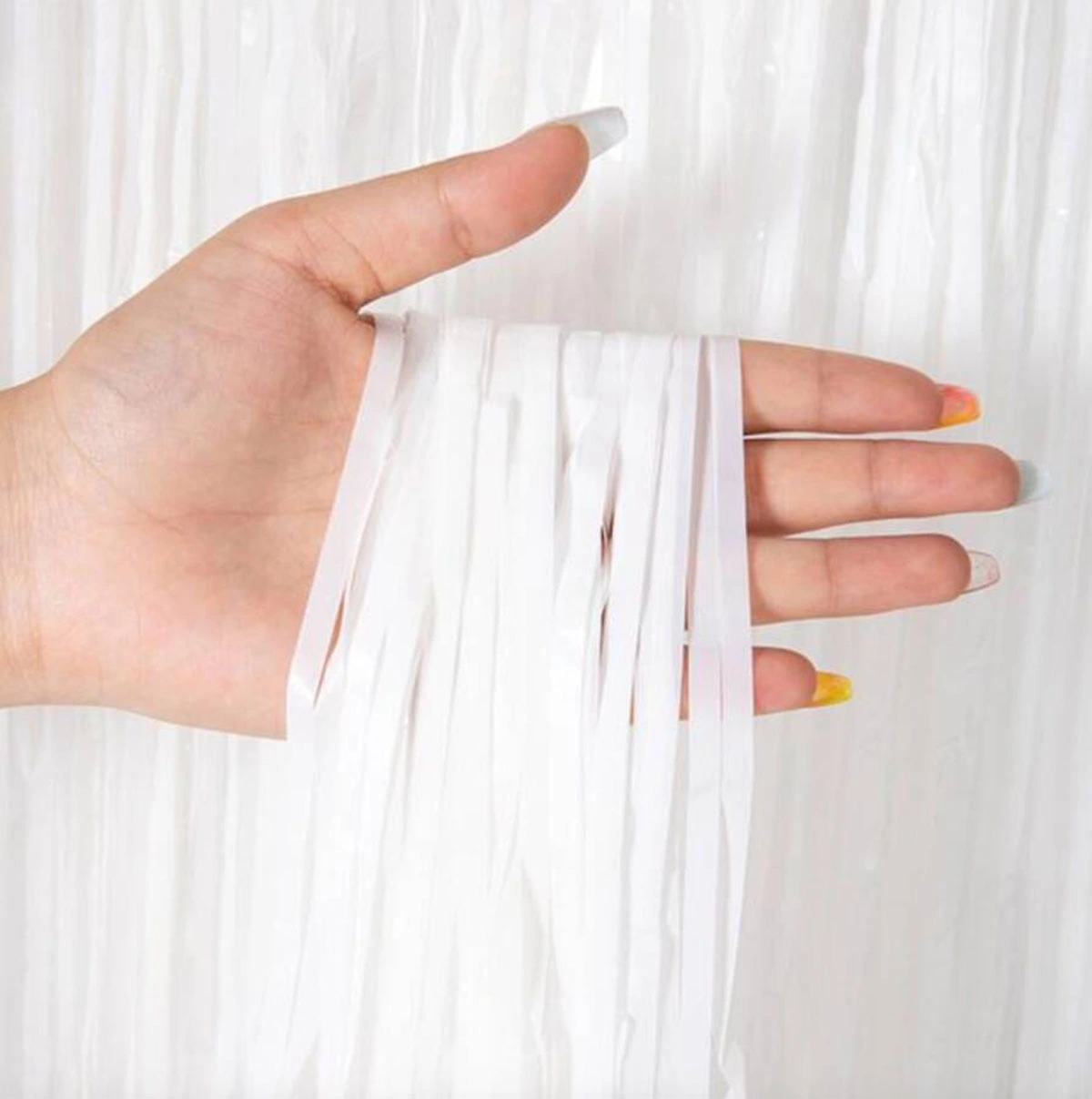 Soft Beyaz Renk Duvar Ve Kapı Perdesi ( Lisinya ) Soft Beyaz Renk Duvar Ve Kapı Perdesi ( Lisinya )