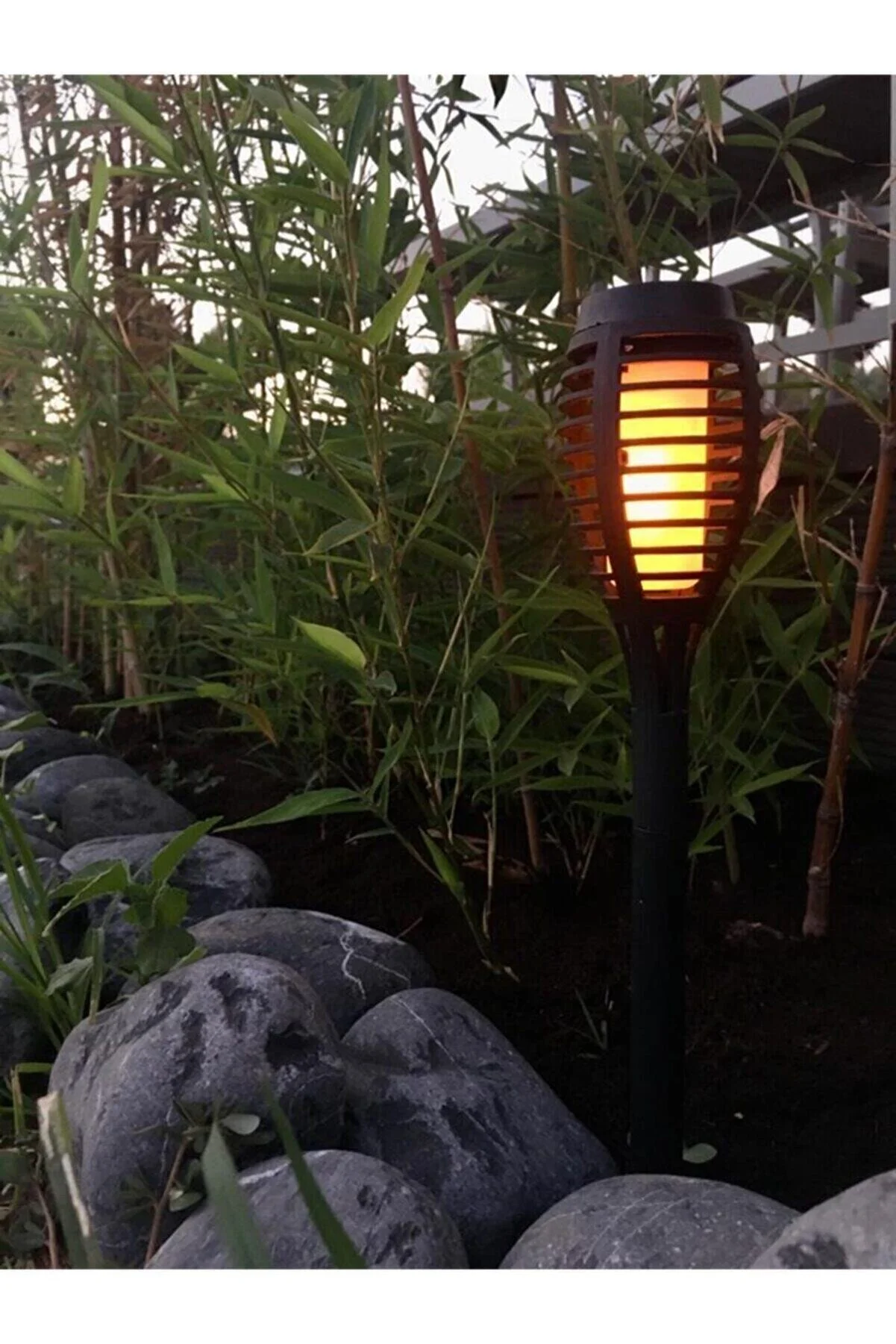 Solar Alev Efektli Bahçe Lambası ( Lisinya ) Solar Alev Efektli Bahçe Lambası ( Lisinya )