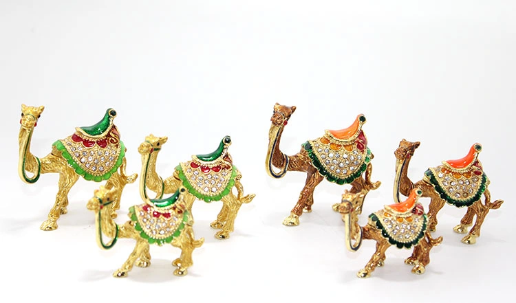 Taşlı 3'lü Deve Figürü Model 2 ( Lisinya ) Taşlı 3'lü Deve Figürü Model 2 ( Lisinya )