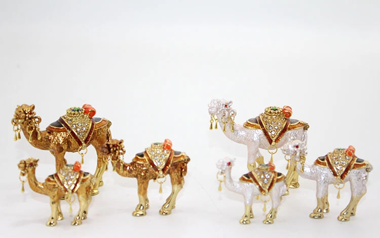 Taşlı 3'lü Deve Figürü Model 3 ( Lisinya ) Taşlı 3'lü Deve Figürü Model 3 ( Lisinya )