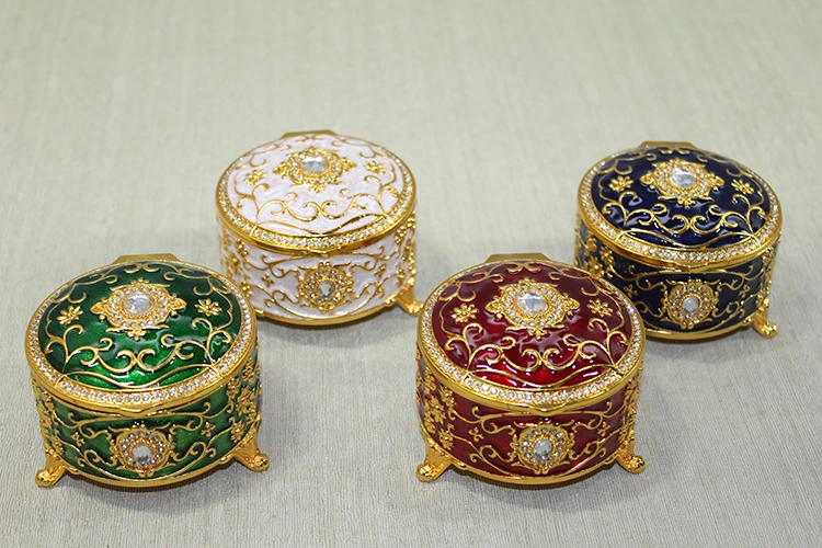 Taşlı Kutu Model 3 ( Lisinya ) Taşlı Kutu Model 3 ( Lisinya )