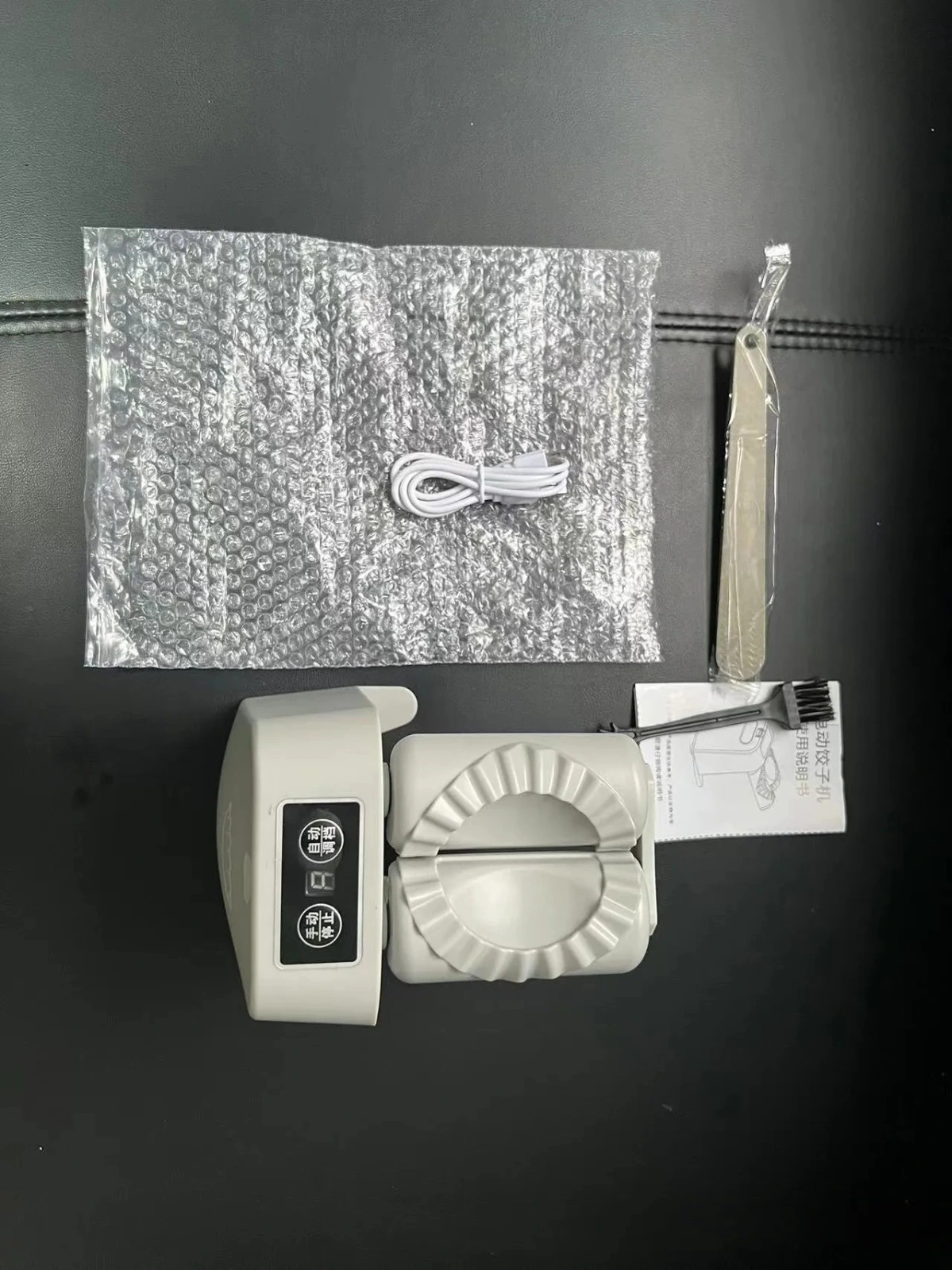 Tam Otomatik Hamur Ravioli Makinesi ( Lisinya ) Tam Otomatik Hamur Ravioli Makinesi ( Lisinya )