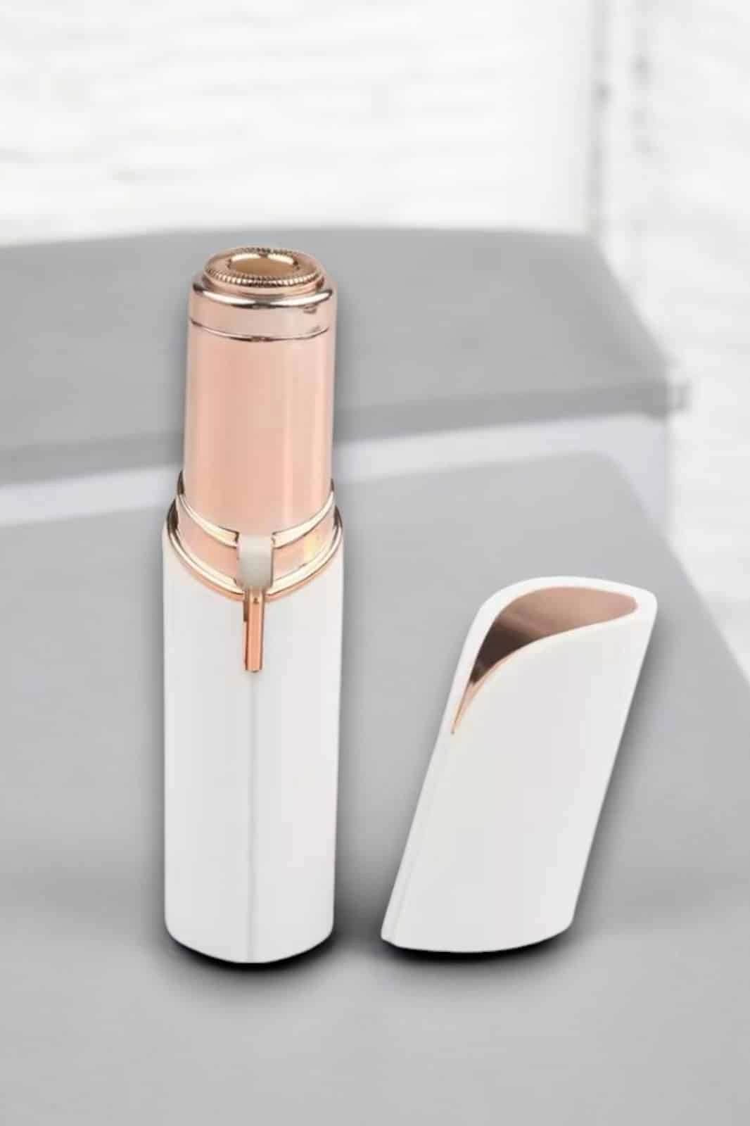 Taşınabilir Ve Şık Yüz Kaş Epilatörü Hassas Ciltlere Özel ( Lisinya ) Taşınabilir Ve Şık Yüz Kaş Epilatörü Hassas Ciltlere Özel ( Lisinya )