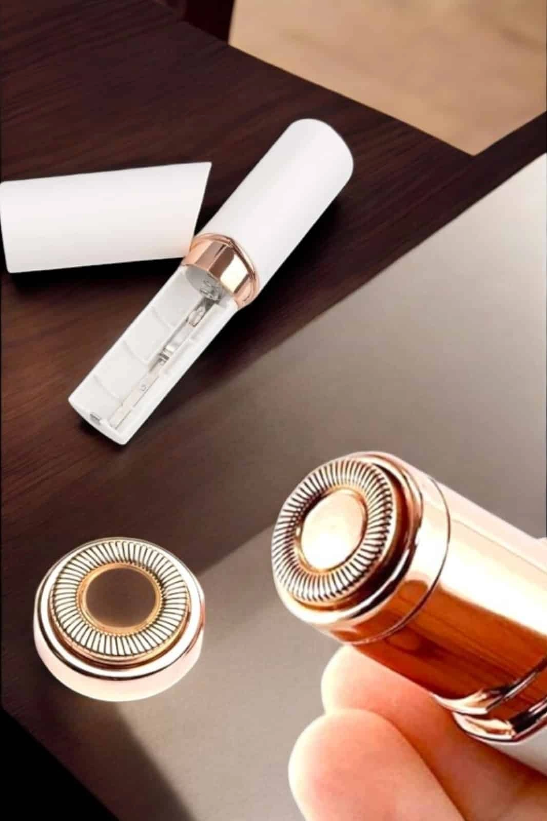 Taşınabilir Ve Şık Yüz Kaş Epilatörü Hassas Ciltlere Özel ( Lisinya ) Taşınabilir Ve Şık Yüz Kaş Epilatörü Hassas Ciltlere Özel ( Lisinya )