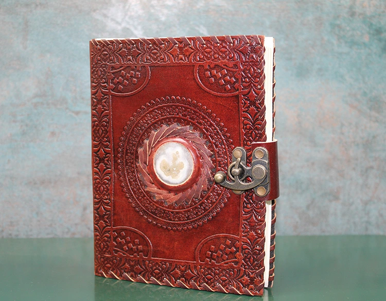 Taşlı Deri Defter Model 11 ( Lisinya ) Taşlı Deri Defter Model 11 ( Lisinya )