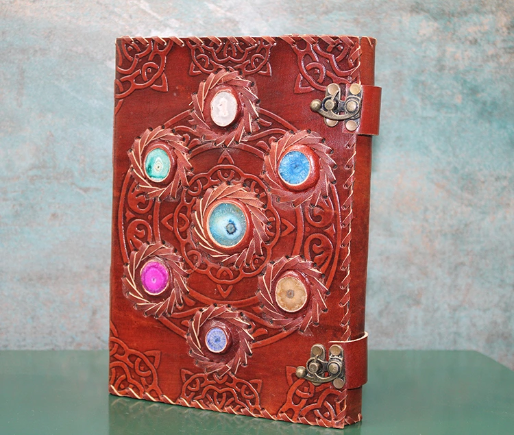 Taşlı Deri Defter Model 12 ( Lisinya ) Taşlı Deri Defter Model 12 ( Lisinya )