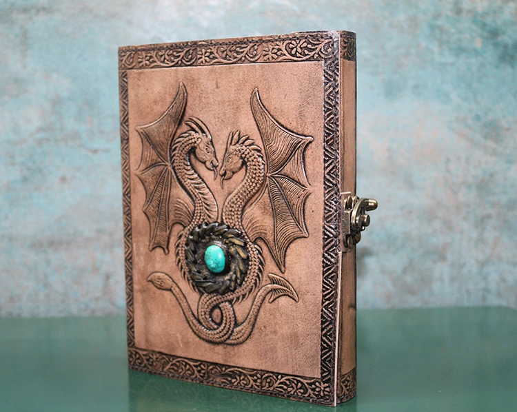 Taşlı Deri Defter Model 8 ( Lisinya ) Taşlı Deri Defter Model 8 ( Lisinya )