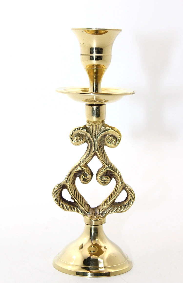 Tekli Pirinç Şamdan Model 5 ( Lisinya ) Tekli Pirinç Şamdan Model 5 ( Lisinya )