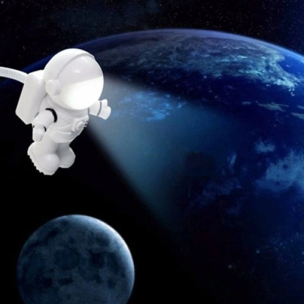 Usb Astronot Lamba ( Lisinya ) Usb Astronot Lamba ( Lisinya )