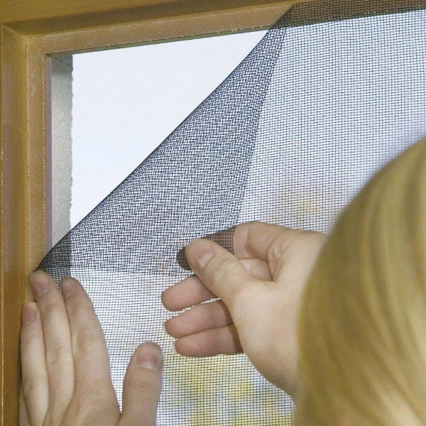 Yapışkanlı Çift Kanat Sineklik ( Lisinya ) Yapışkanlı Çift Kanat Sineklik ( Lisinya )