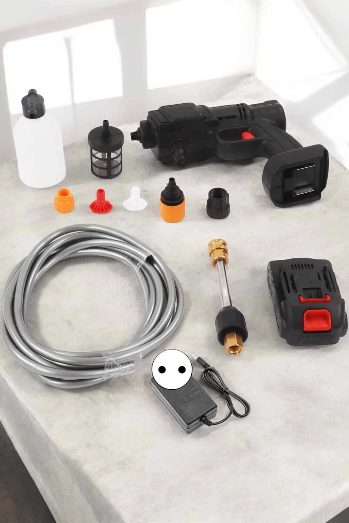 Yeni Nesil Araç Yıkama Şarjlı Tabancası Basınçlı Su Hazneli ( Lisinya )