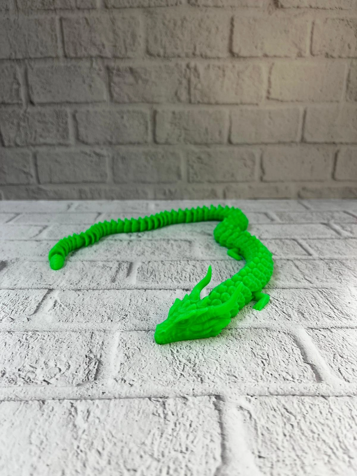 Yeşil Hareketli Ejderha Figürü Esnek Gövdeli Fantastik Dekor 60 Cm ( Lisinya )