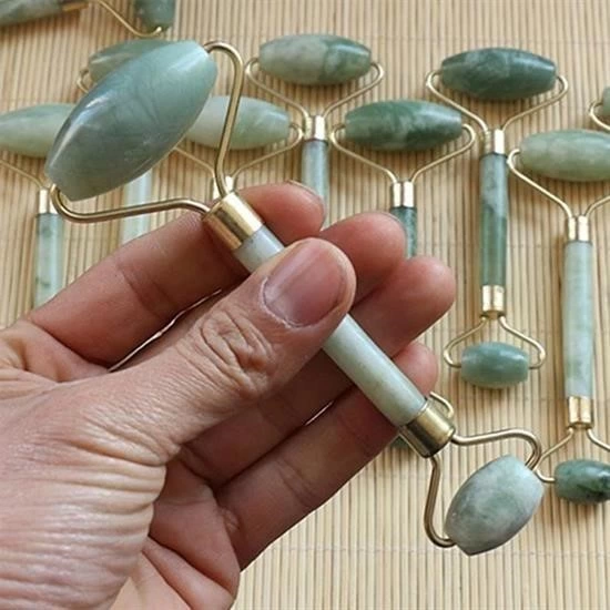 Yeşim Taşı Çift Taraflı Cilt Masaj Aleti ( Lisinya ) Yeşim Taşı Çift Taraflı Cilt Masaj Aleti ( Lisinya )