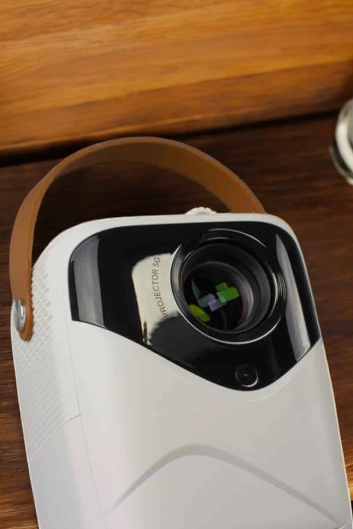 Yüksek Hd Görünümlü Taşınabilir Projeksiyon Cihazı ( Lisinya )