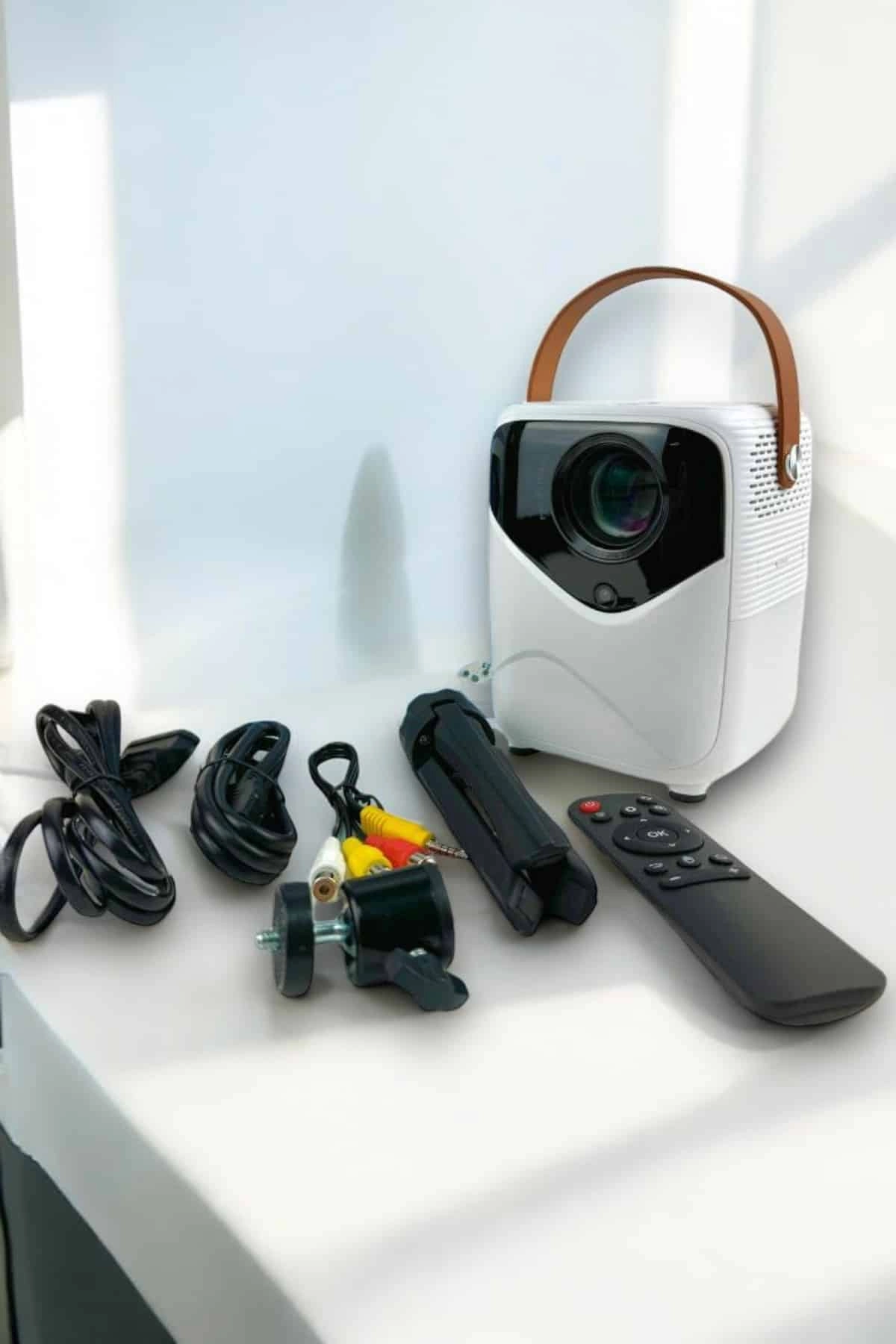 Yüksek Hd Görünümlü Taşınabilir Projeksiyon Cihazı ( Lisinya )