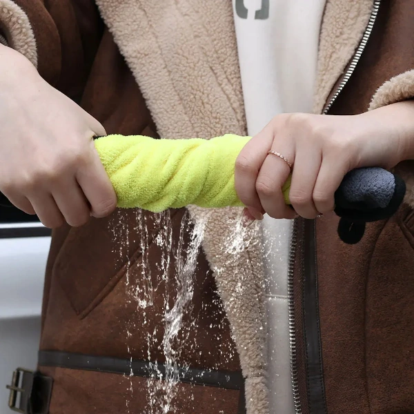 Yünlü Mikrofiber Araba Temizlik Bezi 50x70 Cm ( Lisinya ) Yünlü Mikrofiber Araba Temizlik Bezi 50x70 Cm ( Lisinya )