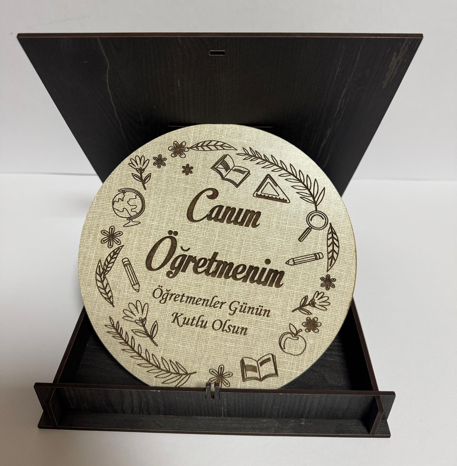 Öğretmenler Gününe Özel Ahşap Kutu