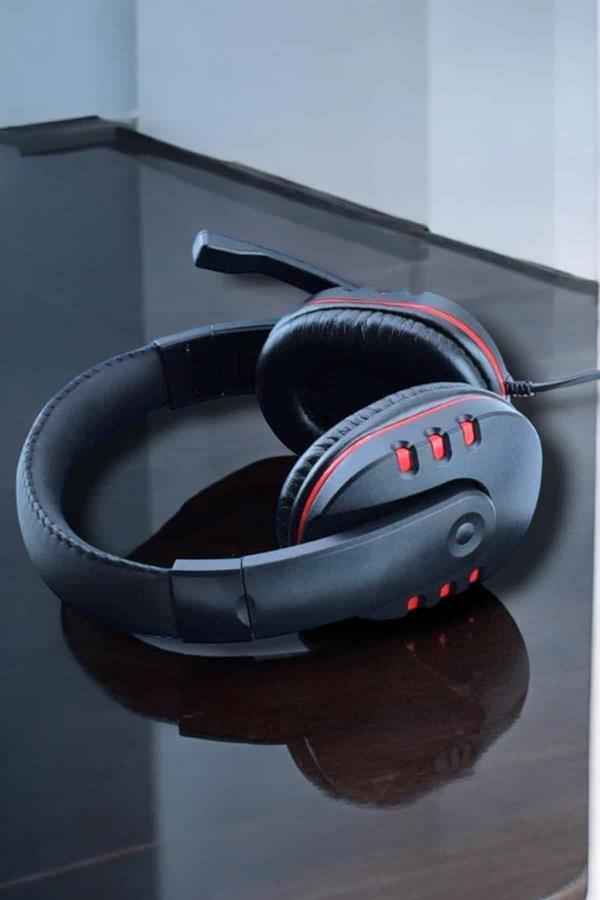 Güçlü Bass ve Suya Dayanıklı, Kablolu Oyuncu Kulaklığı ile Kesintisiz Deneyim - Lisinya