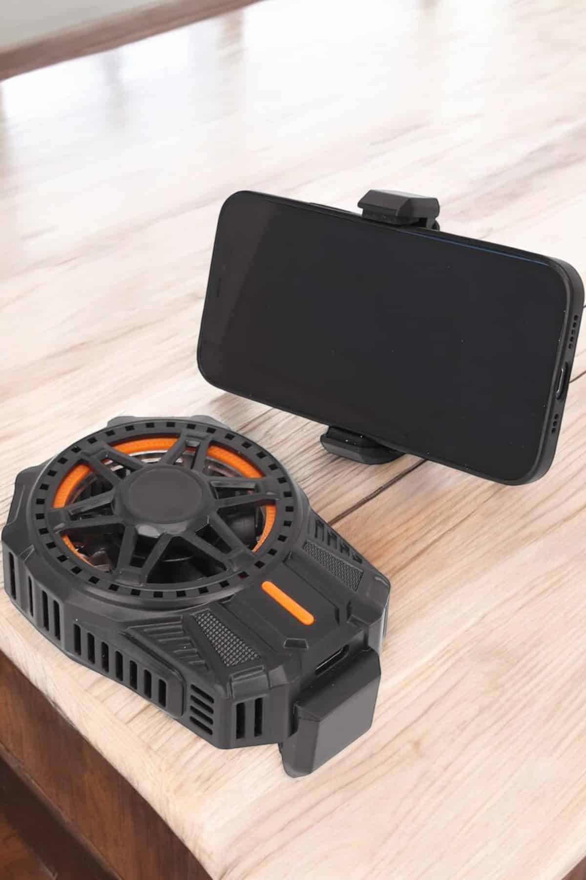 Fanlı Radyatör Soğutucu Telefon Soğutucu Tüm Telefonlara Uyumlu - Lisinya