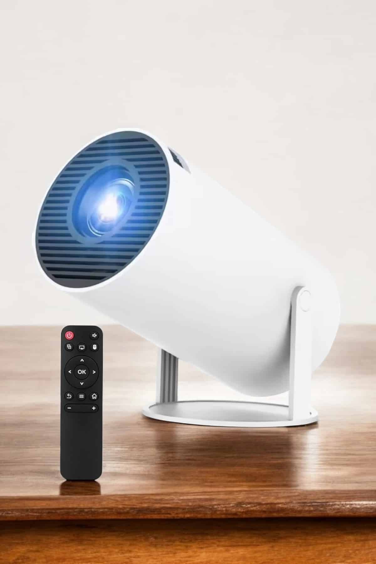 130 İnç Geniş Ekran ve 4K Destekli Full HD Projeksiyon Cihazı - Lisinya