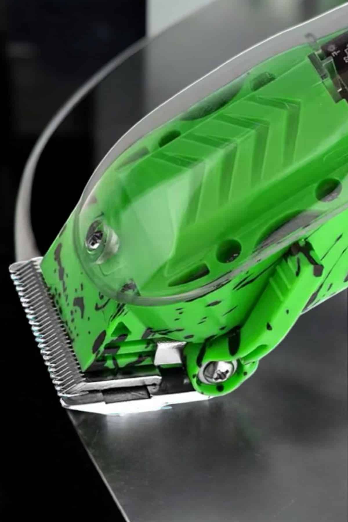 Lazer Öncesi Şarj Edilebilir, Su Geçirmez Tıraş ve Bakım Seti - Lisinya