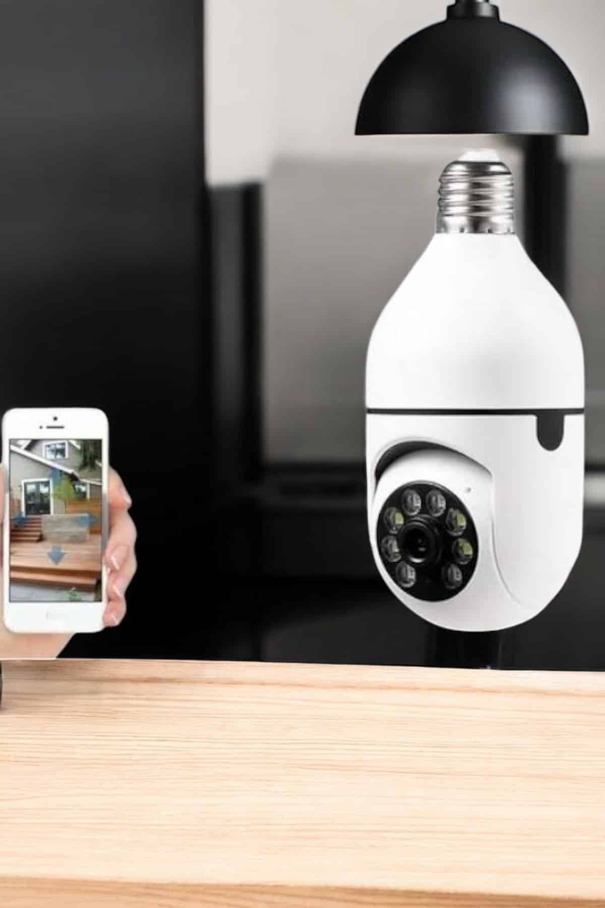 Güvenlik Kamerası Wifi Kamera Duylu Ev Kamerası Wifi Bağlantılı Dönebilen - Lisinya