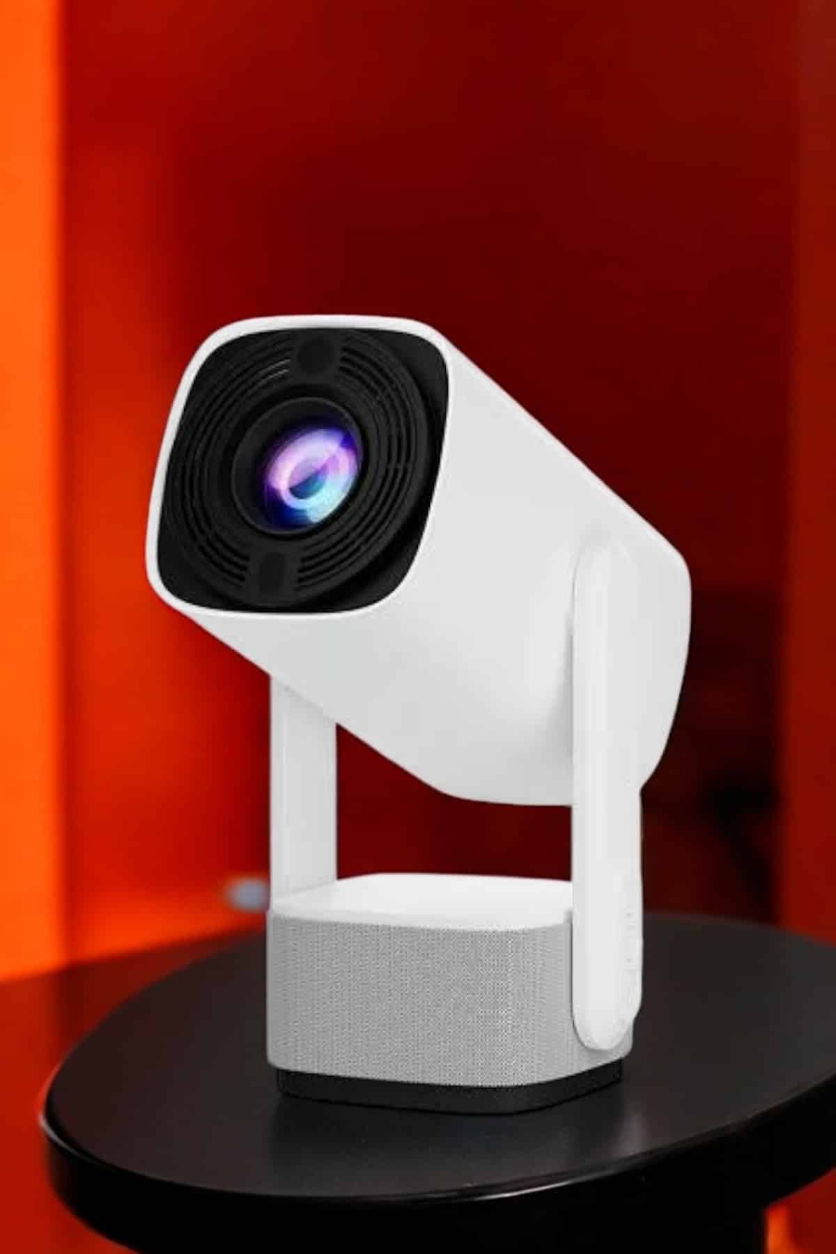 Şarjlı Projeksiyon Oyun Sinema Projektörü 4K HD Görüntü Kaliteli - Lisinya