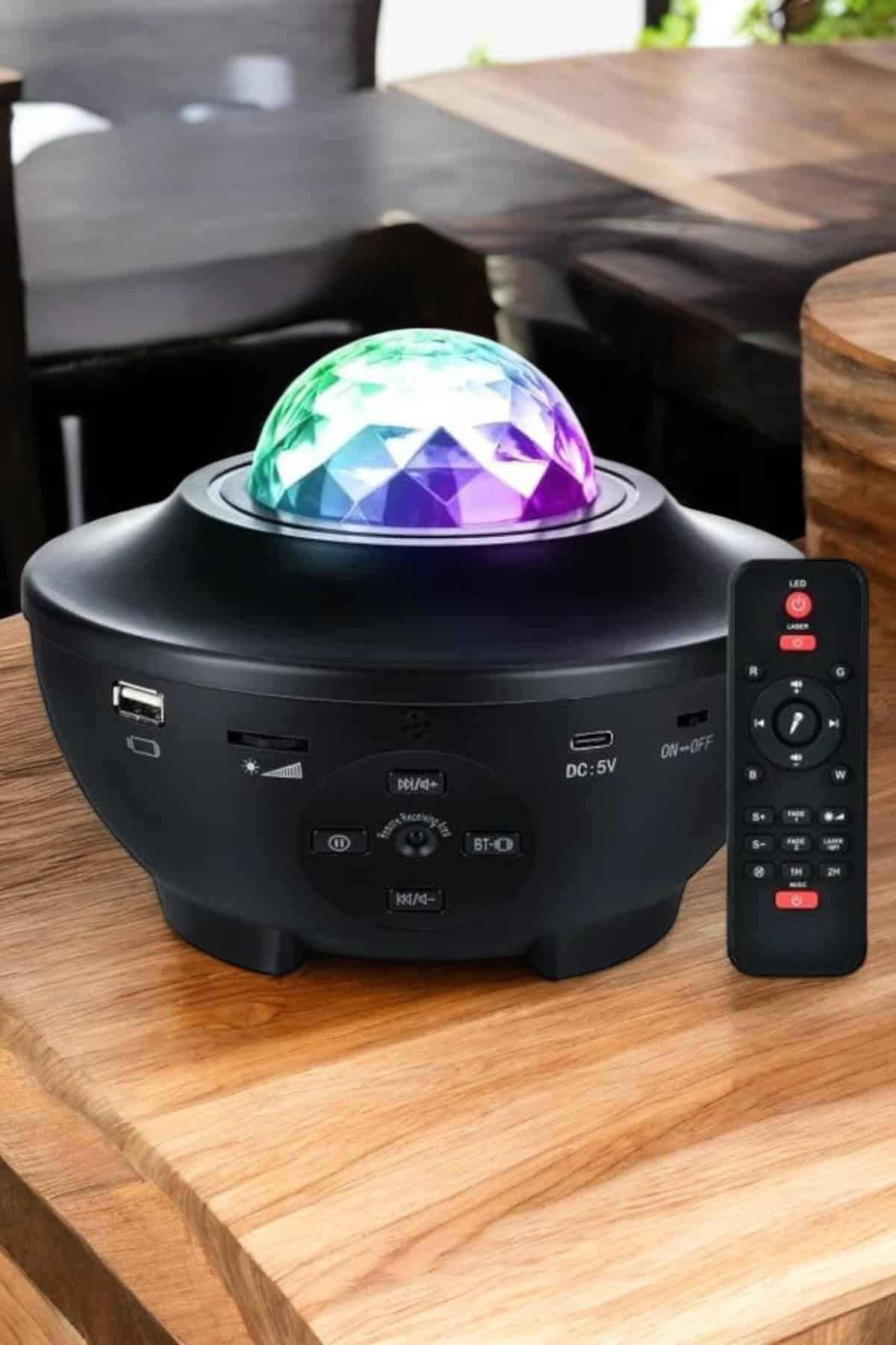 Yıldızlı gökyüzü Projektörü Uzaktan kumandalı Çocuklara Özel Şarjlı - Lisinya