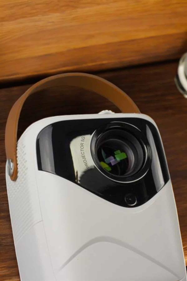 Yüksek HD Görünümlü Taşınabilir Projeksiyon Cihazı - Lisinya